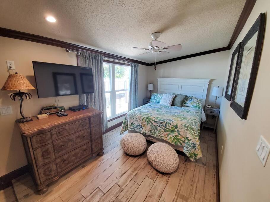 Hawaiian Cottage - Heated Pool Walk To The Beach Какао-Бич Экстерьер фото