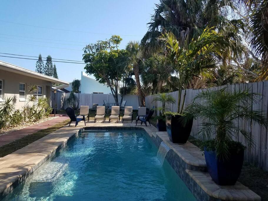 Hawaiian Cottage - Heated Pool Walk To The Beach Какао-Бич Экстерьер фото